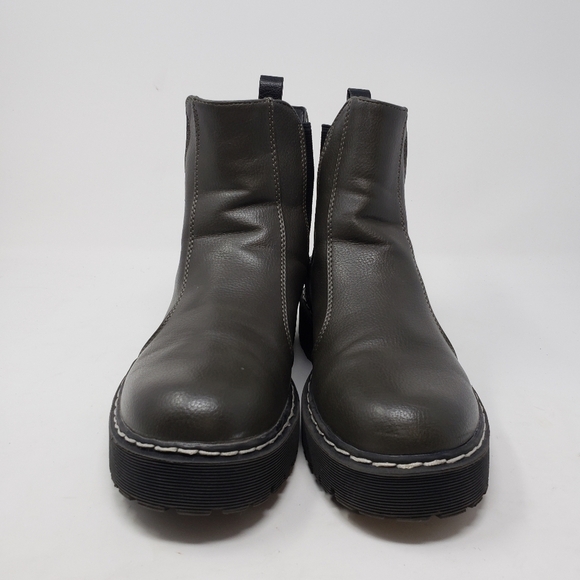 Sincerely Jules Vegan Leather Hippie Black Lug Sole Chelsea Boots Size 8.5 - Picture 2 of 8